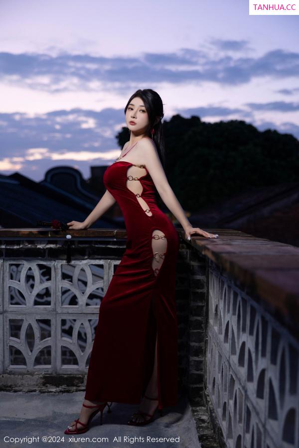凯竹Vision 萌尤星凯竹 [XiuRen]高清写真图 2024.10.22 No.9327 凯竹Quinn 长裙美腿第2张图片
